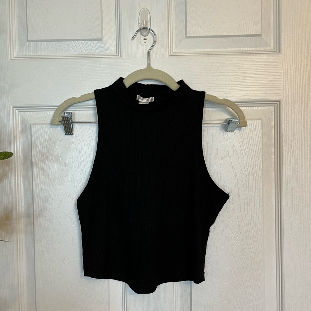 Black Sleeveless Top